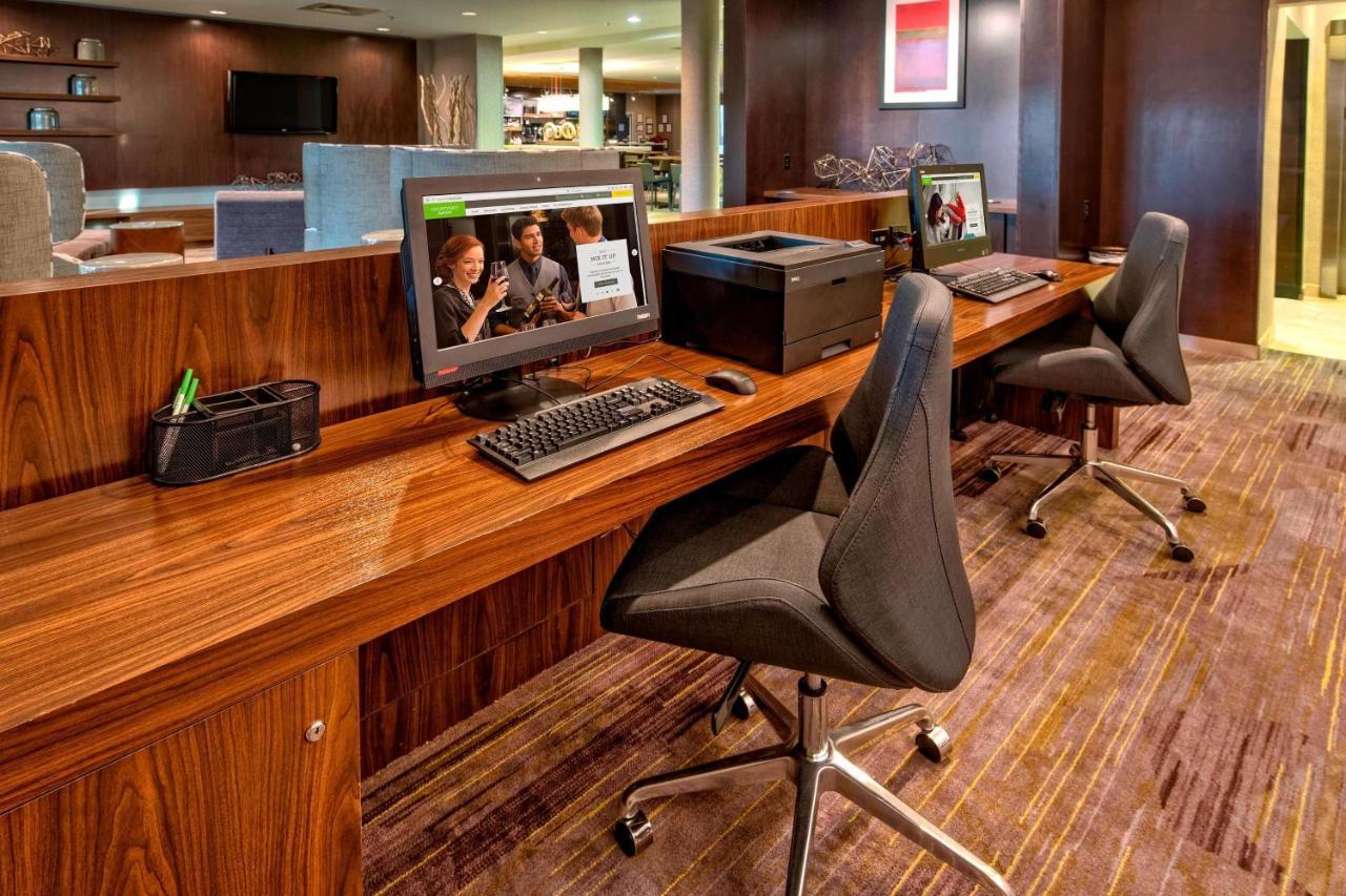 Courtyard By Marriott Alexandria Hotel Bagian luar foto