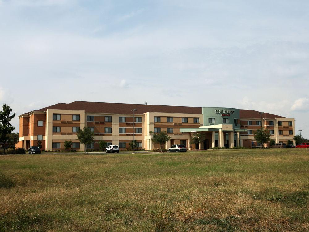 Courtyard By Marriott Alexandria Hotel Bagian luar foto